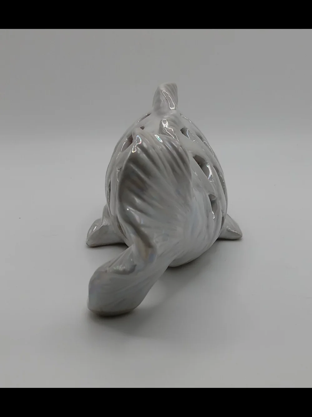 Ceramic Glossy Iridescent Potpourri Satchet Fish Décor